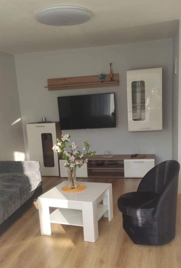 Butas Miesto Centre/ Apartment In The City Center Шяуляй Экстерьер фото